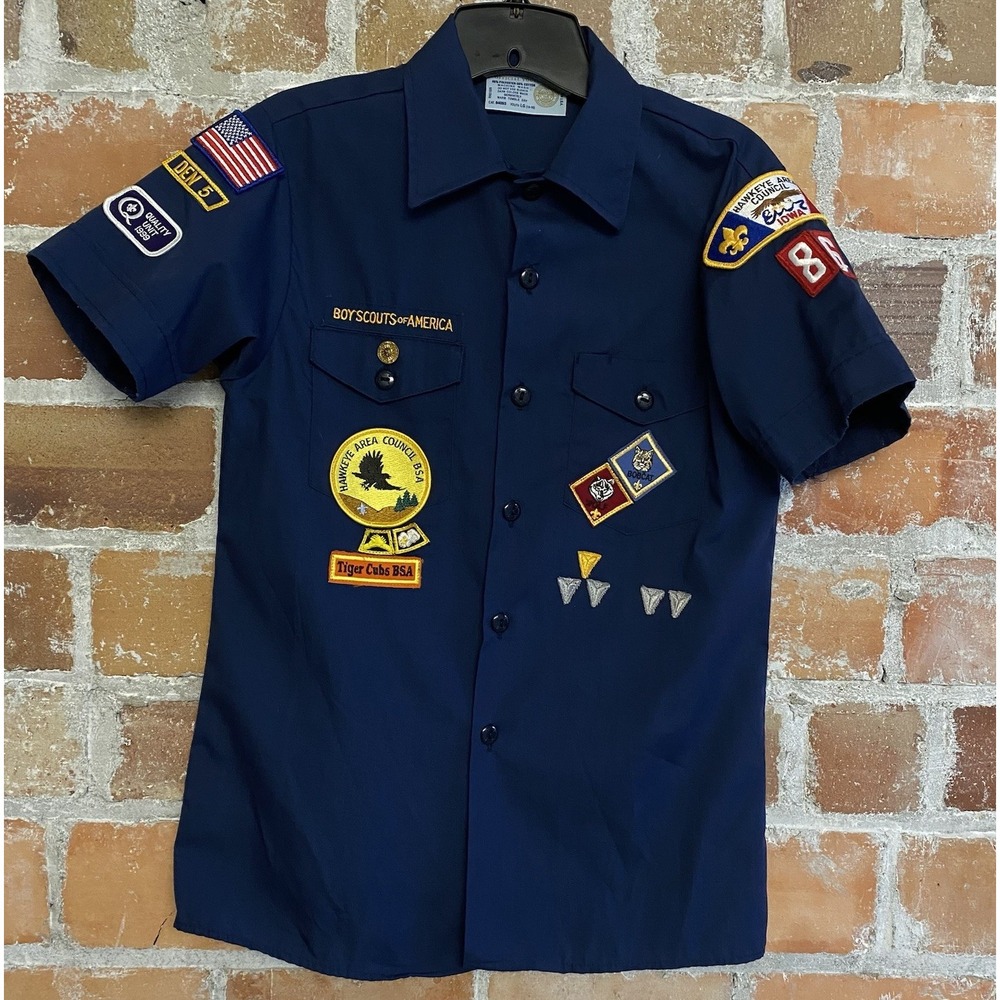 Boy Scouts of America Uniform Youth Shirt Large 14-16 Cub Navy Blue With Patches